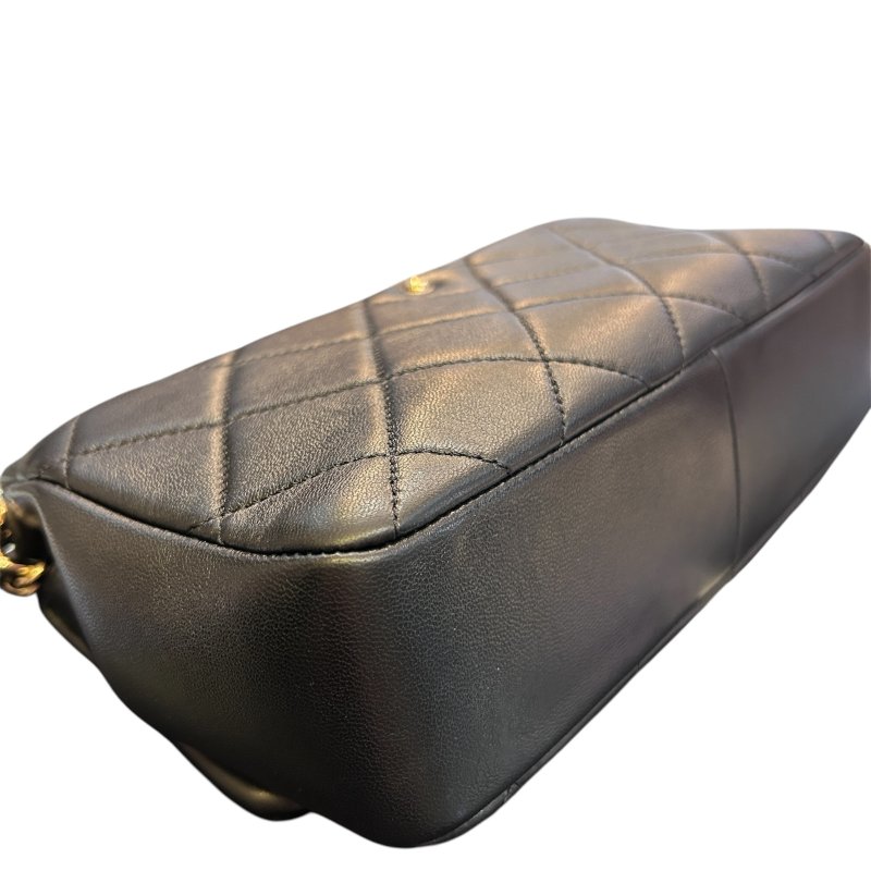 CHANEL黑色羊皮菱格金扣兩用包-6