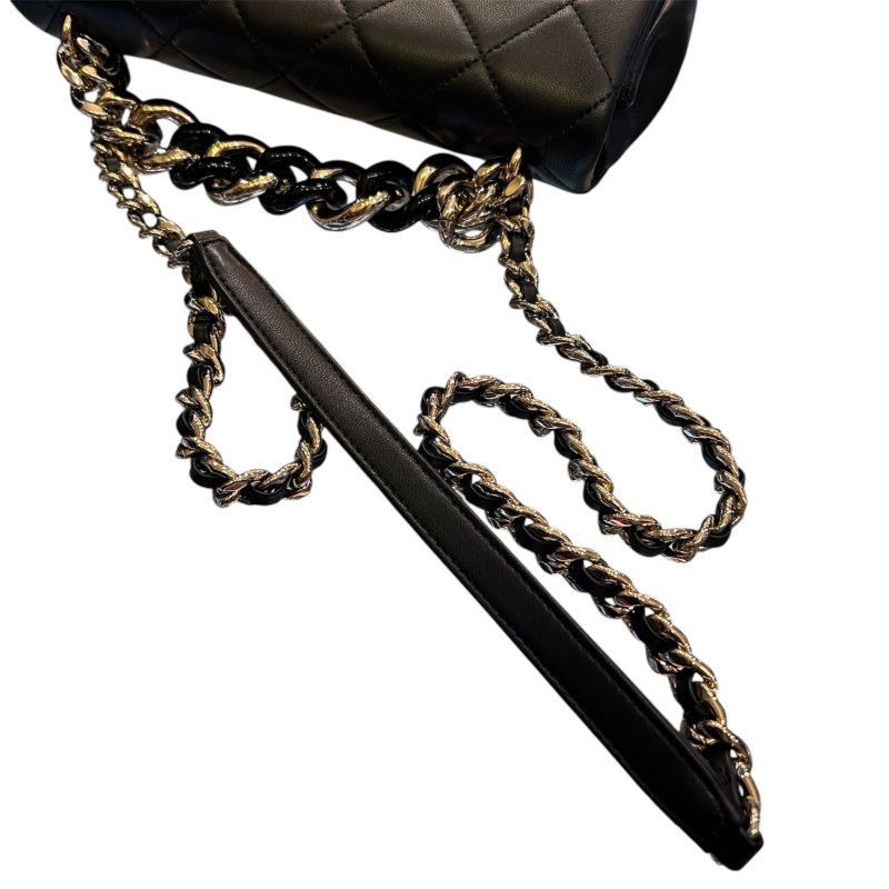 CHANEL黑色羊皮菱格金扣兩用包-9