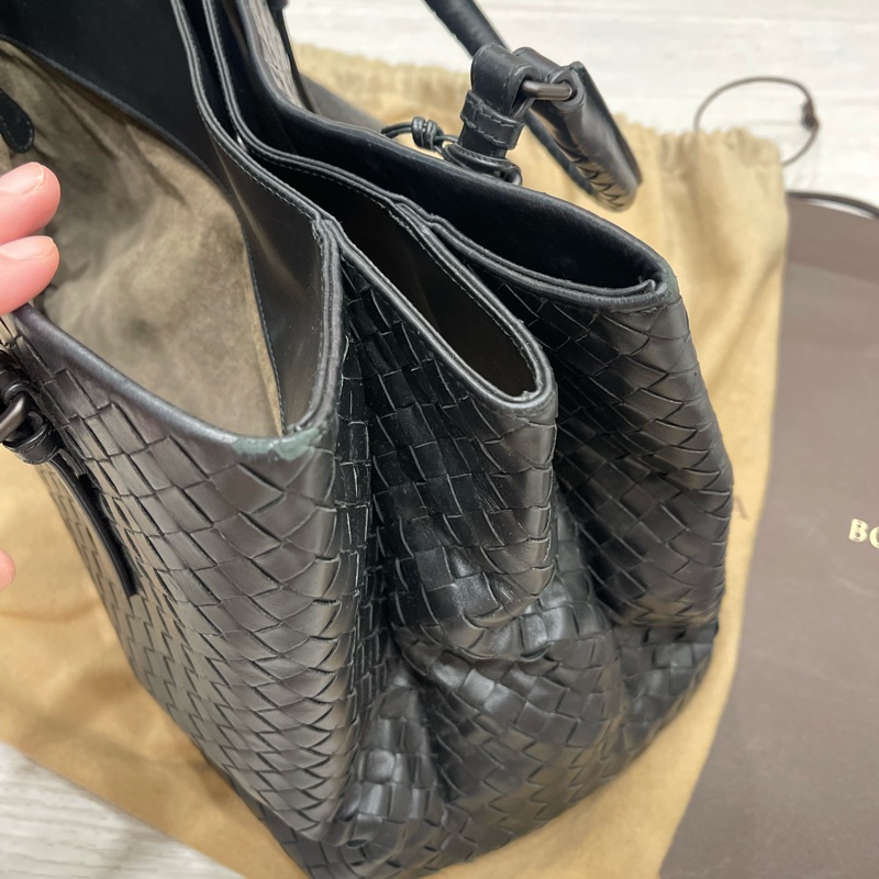 Bottega Veneta Roma 寬37 中號黑色牛皮編織包-9