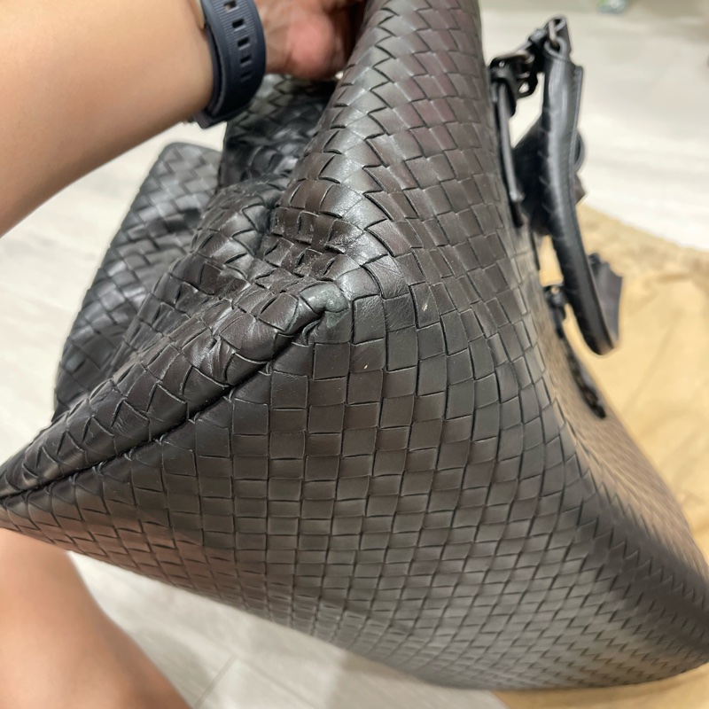 Bottega Veneta Roma 寬37 中號黑色牛皮編織包-13