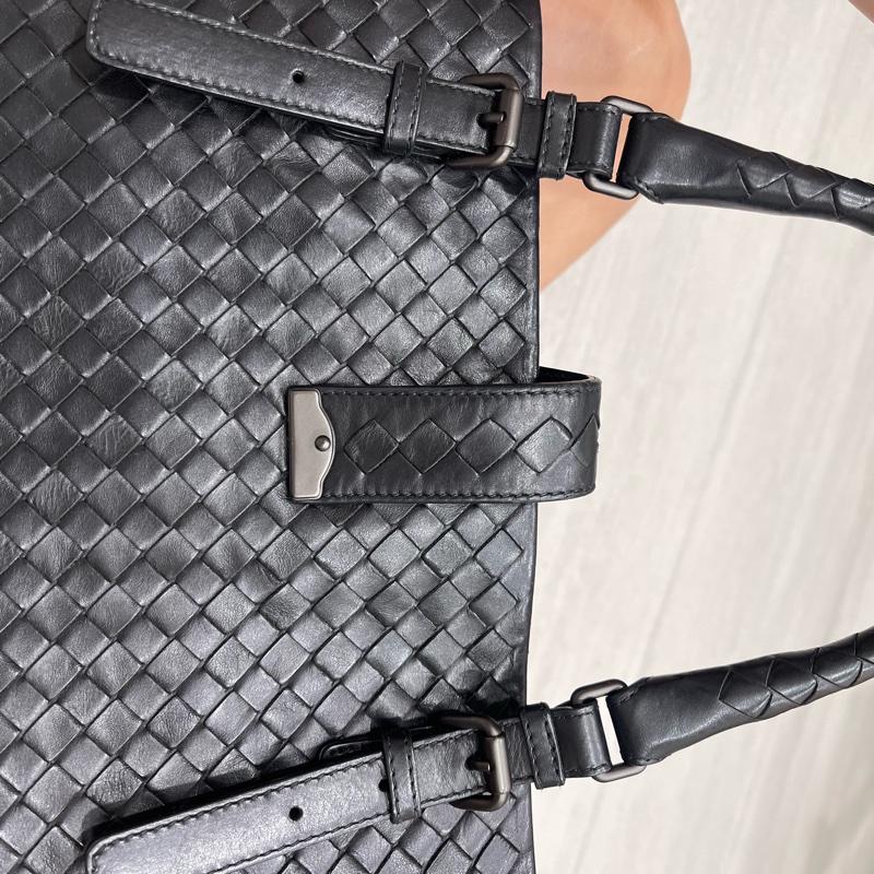 Bottega Veneta Roma 寬37 中號黑色牛皮編織包-26