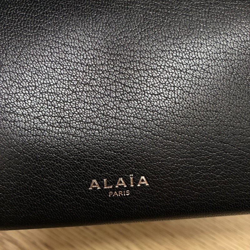 Alaia Le Teckel Small 法棍包 山羊皮 黑色-3