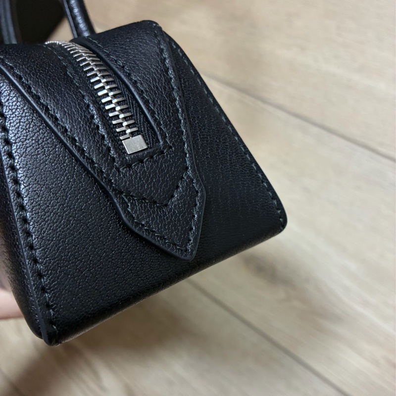 Alaia Le Teckel Small 法棍包 山羊皮 黑色-6