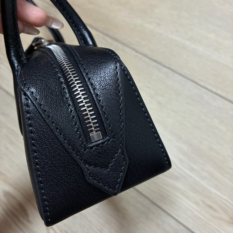 Alaia Le Teckel Small 法棍包 山羊皮 黑色-7