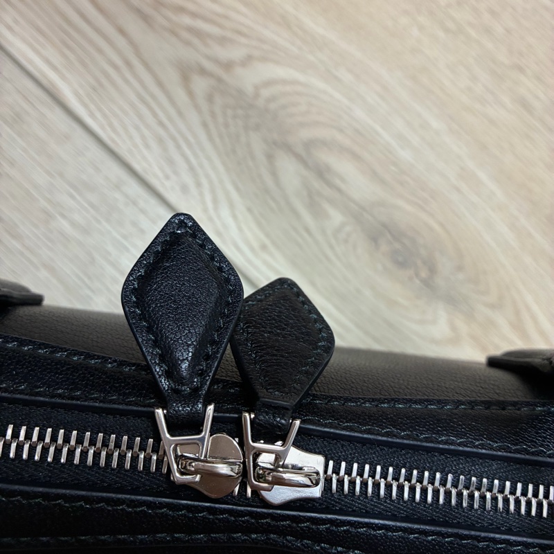 Alaia Le Teckel Small 法棍包 山羊皮 黑色-12