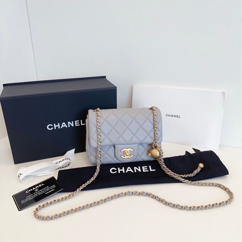 香奈兒 灰色金球方胖子-1