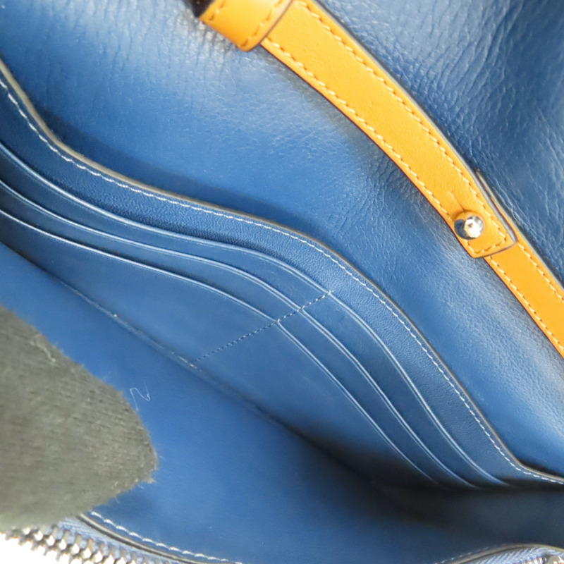 黃色 牛皮 Anagram WOC 肩背包 【LOEWE 羅威】 124.12.U51 8256-3