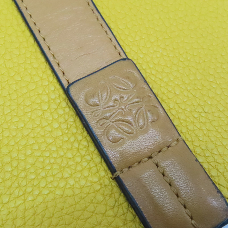 黃色 牛皮 Anagram WOC 肩背包 【LOEWE 羅威】 124.12.U51 8256-9