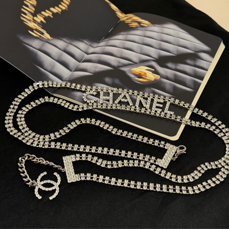 CHANEL銀色水鑽字母寬版腰鍊-0