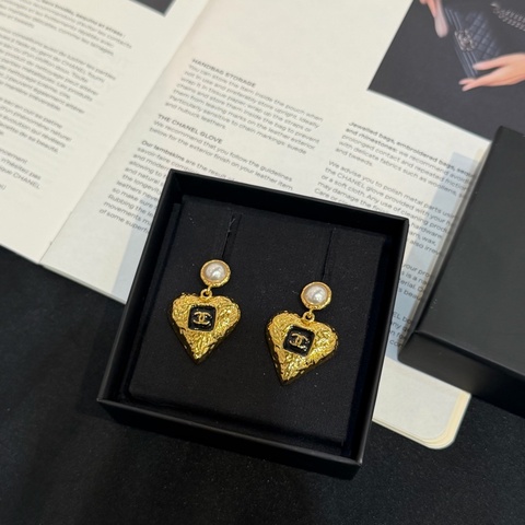 CHANEL金色溶岩愛心+白珍珠耳環