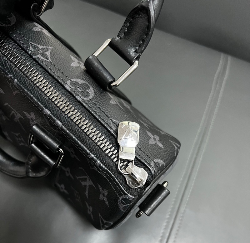Louis Vuitton Keepall 25 黑武士-8