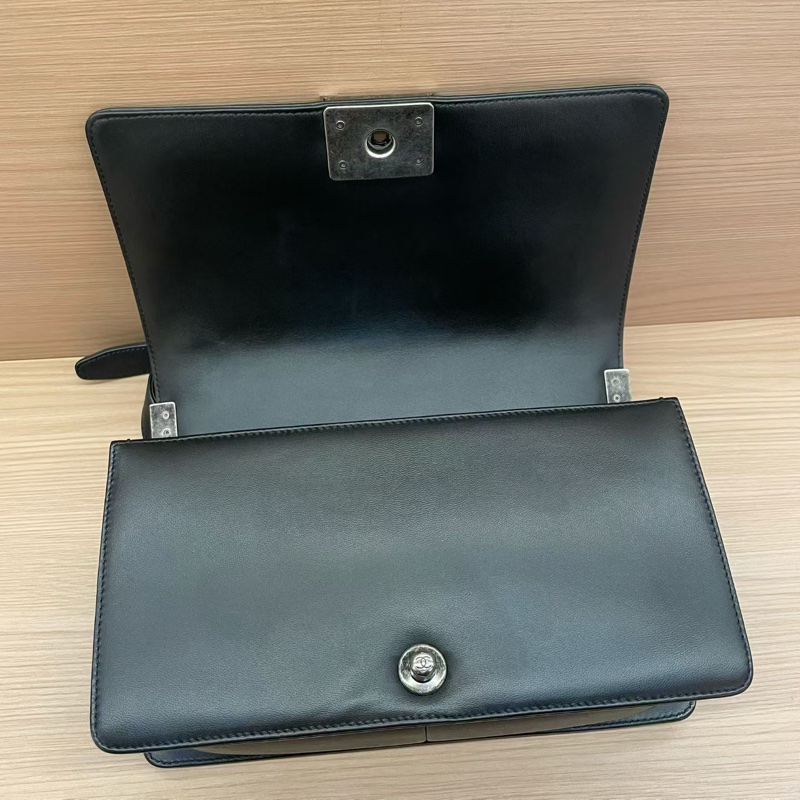 Chanel香奈儿黑银牛皮Leboy中號 2013年 17開 單肩斜挎鏈條包 有塵袋 無卡無盒子 尺寸底長25*高18*寬8*-6