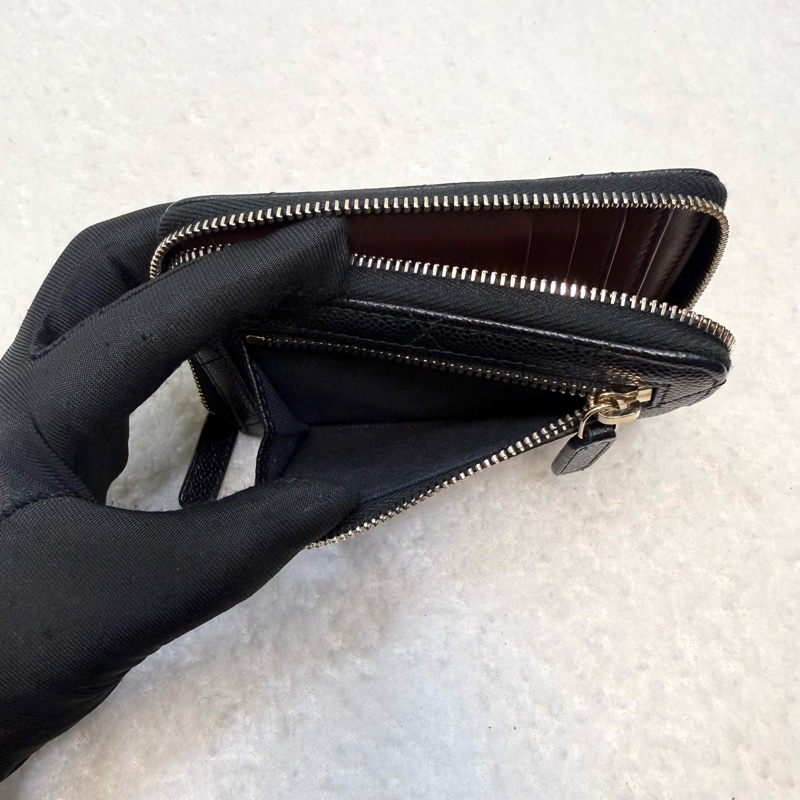 香奈兒多用短夾Chanel黑金荔枝皮大ㄇ拉對開短夾AP4652-6