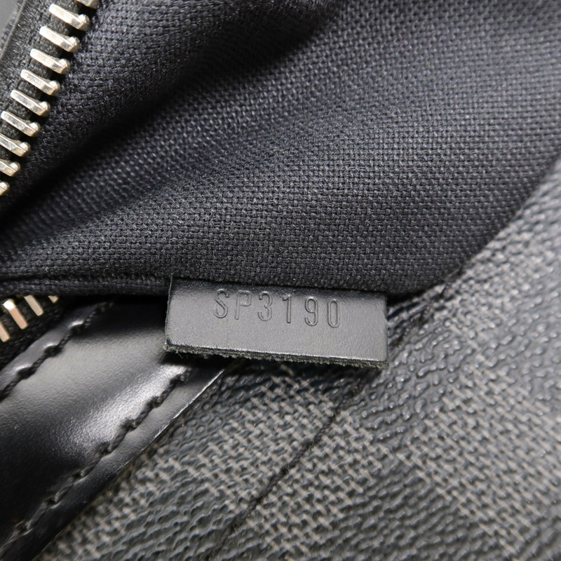 LOUIS VUITTON Damier Graghite Daniel MM肩背袋-6