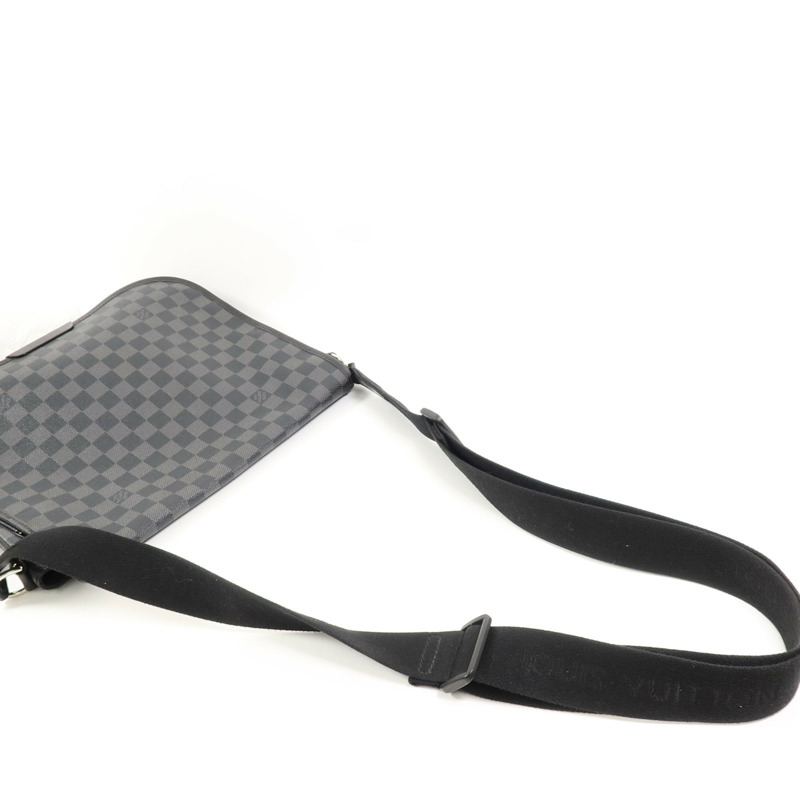 LOUIS VUITTON Damier Graghite Daniel MM肩背袋-7