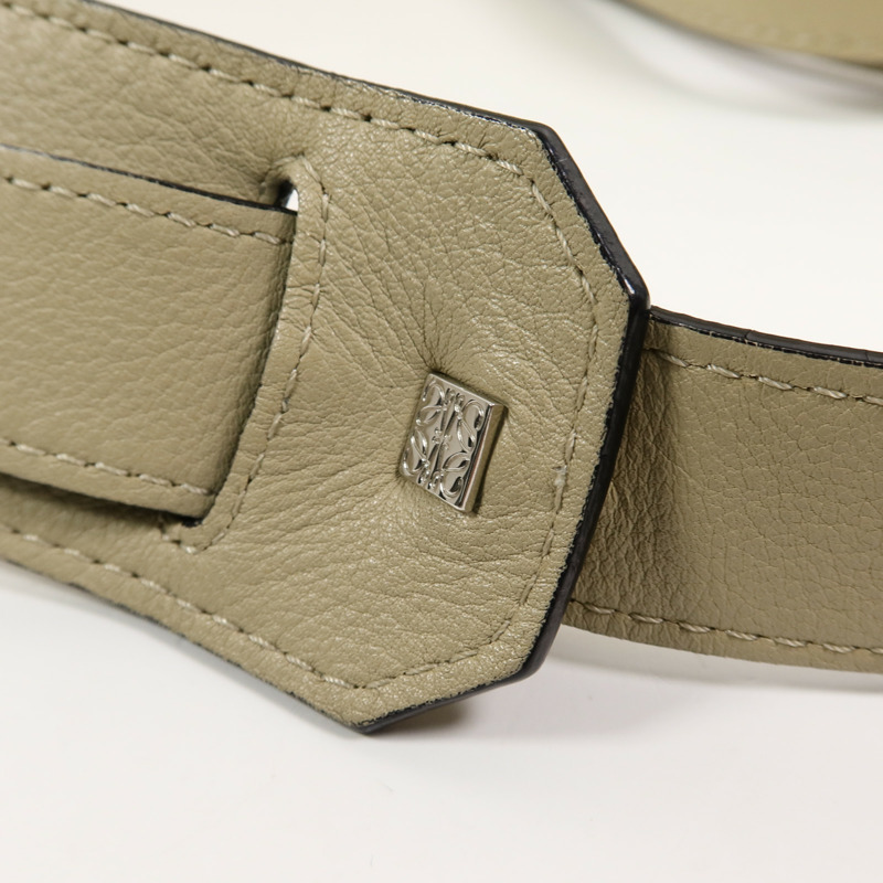 LOEWE 牛皮皮革Puzzle Medium手挽肩背兩用袋-16