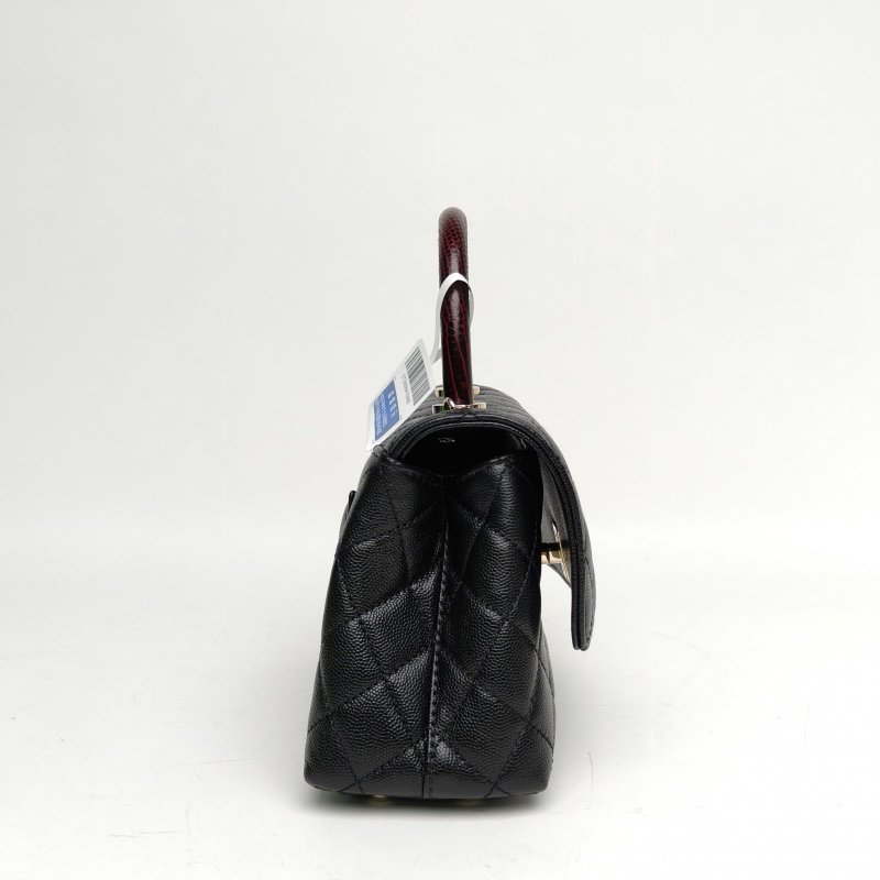 CHANEL CocoHandle小號黑色荔枝牛皮晶片蜥蜴壓紋手柄肩背包-3