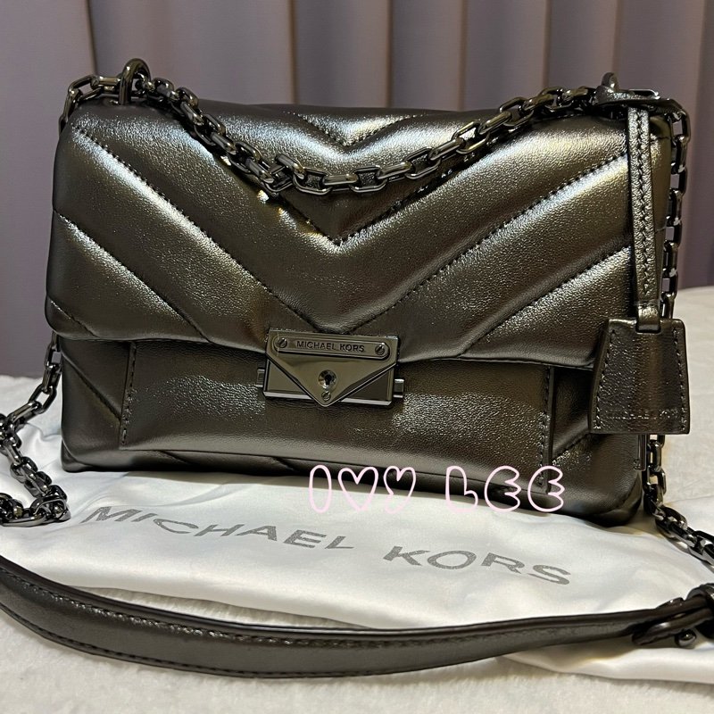 MICHAEL KORS 30H9UOEL6K Cece V形 山行紋路絎縫金屬皮革 斜背包 肩背包 鍊帶包 二手精品 Michael Kors 《夫妻的世界》韓素希同款-0