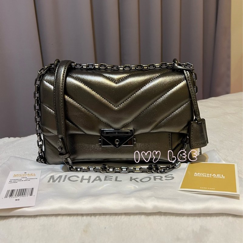 MICHAEL KORS 30H9UOEL6K Cece V形 山行紋路絎縫金屬皮革 斜背包 肩背包 鍊帶包 二手精品 Michael Kors 《夫妻的世界》韓素希同款-14