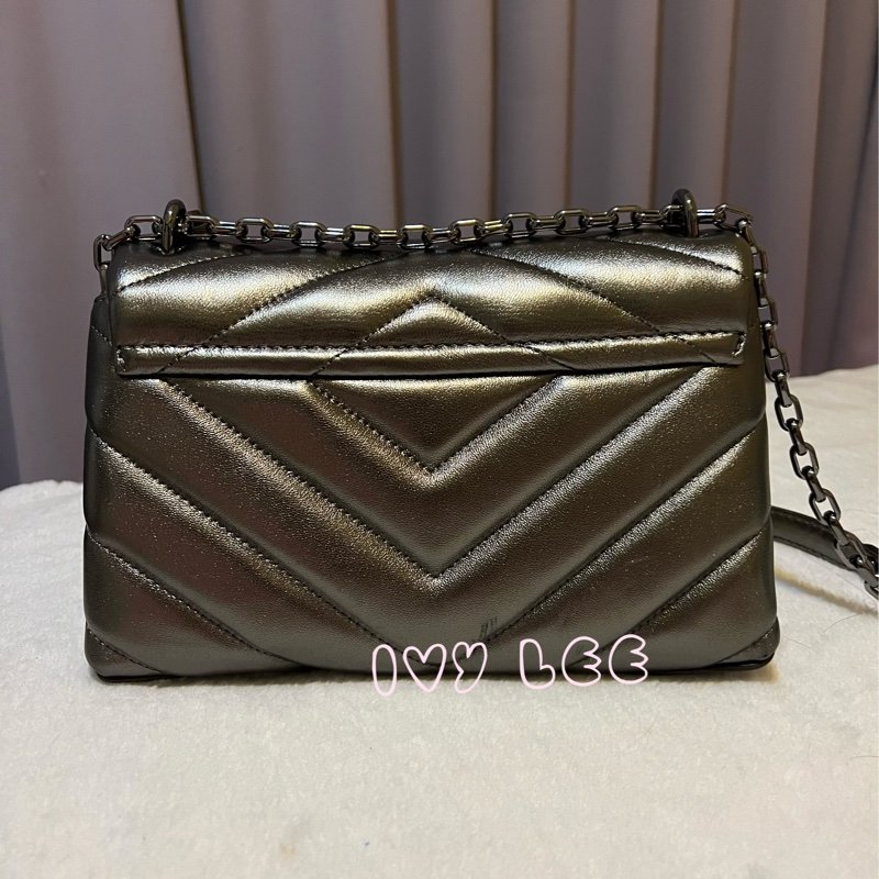 MICHAEL KORS 30H9UOEL6K Cece V形 山行紋路絎縫金屬皮革 斜背包 肩背包 鍊帶包 二手精品 Michael Kors 《夫妻的世界》韓素希同款-17