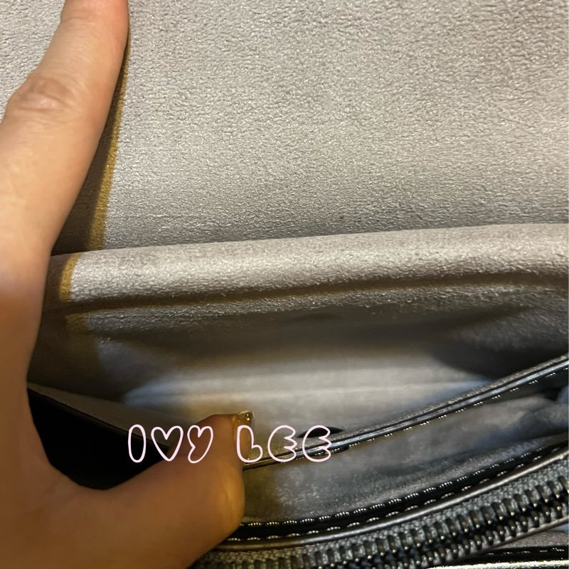 MICHAEL KORS 30H9UOEL6K Cece V形 山行紋路絎縫金屬皮革 斜背包 肩背包 鍊帶包 二手精品 Michael Kors 《夫妻的世界》韓素希同款-22