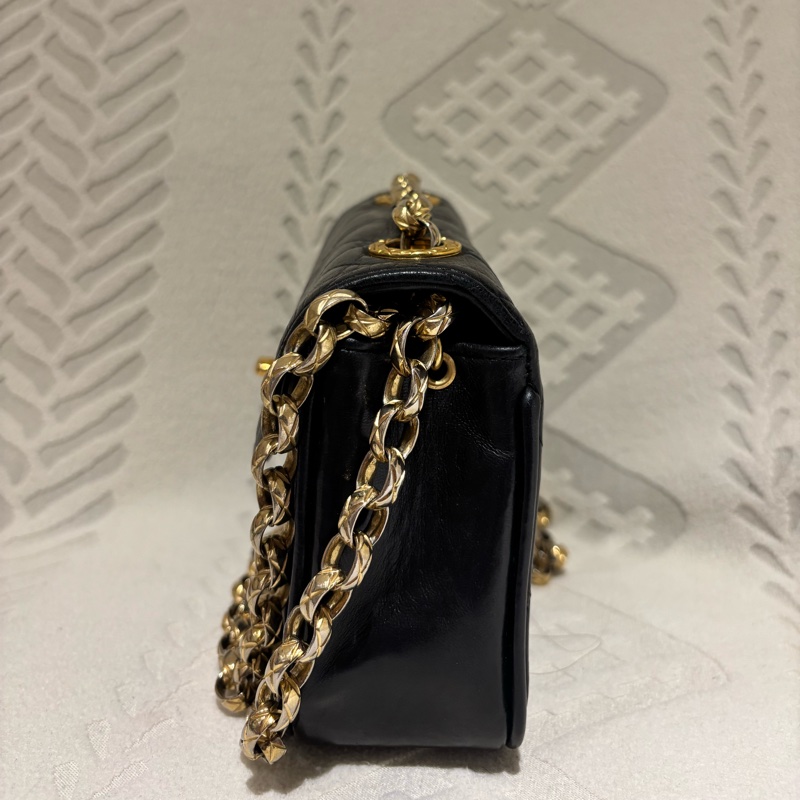 Chanel香奈兒中古雕花鏈條雙c釦-2