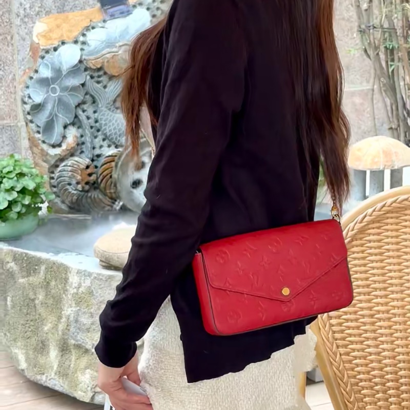 路易威登LV紅色壓紋牛皮Pochette Felicie信封三合❤️鍊條斜背包 WOC M82609-3