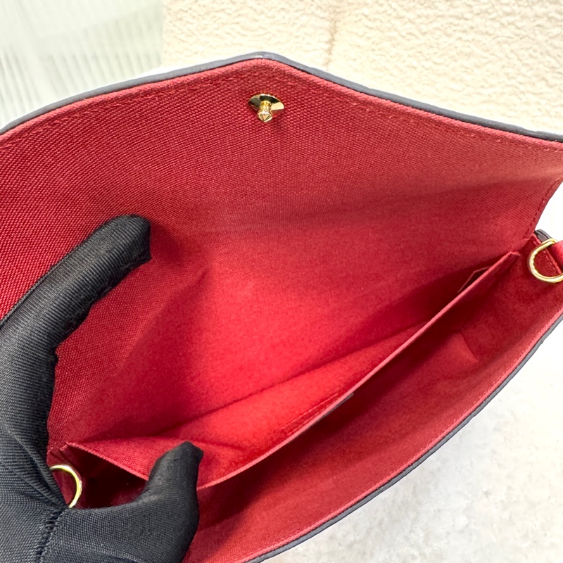 路易威登LV紅色壓紋牛皮Pochette Felicie信封三合❤️鍊條斜背包 WOC M82609-9