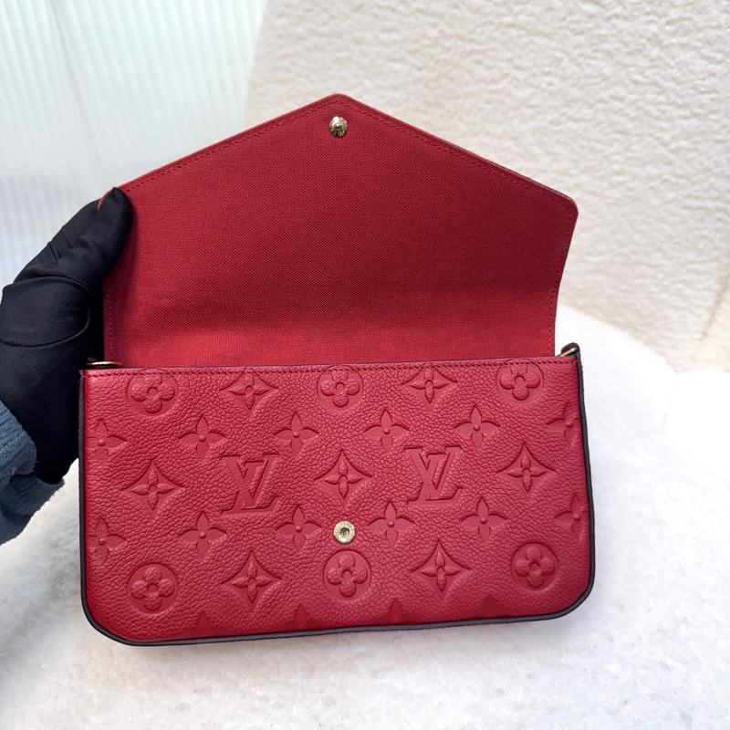 路易威登LV紅色壓紋牛皮Pochette Felicie信封三合❤️鍊條斜背包 WOC M82609-17