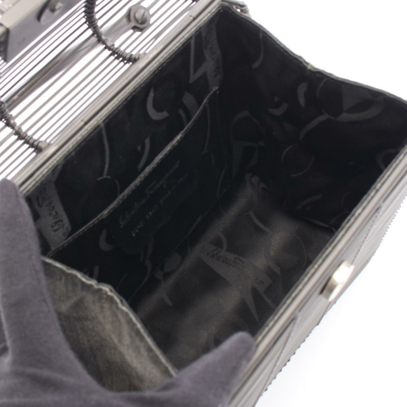 Salvatore Ferragamo Gancini 手提包 21 8840/90 金屬黑二手女款-2