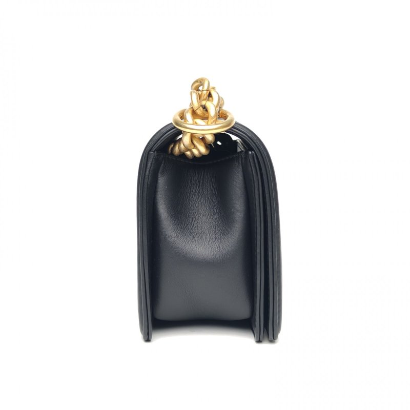 CHANEL Leboy小號20.5黑色牛皮29開金扣肩背包-3