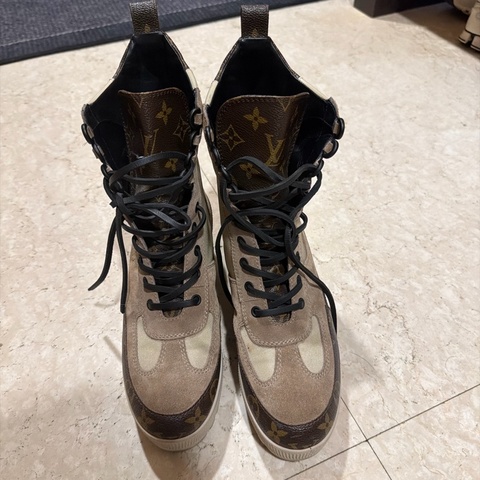LV 軍靴