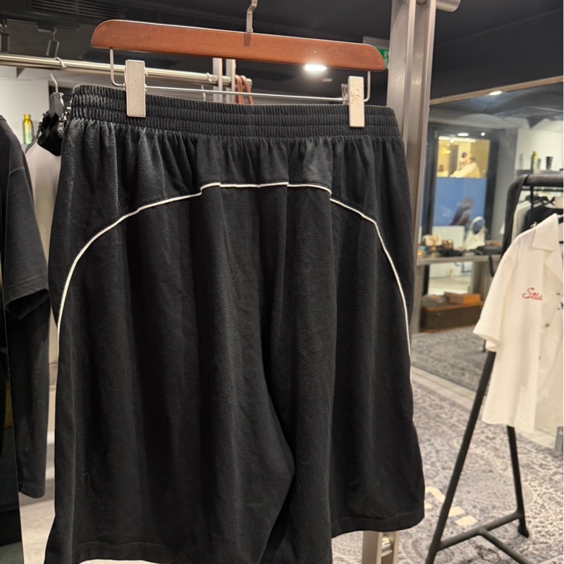 Balenciaga 曼聯刺繡 足球短褲 ｜Classic Trend CT精品｜台北東區實體-1