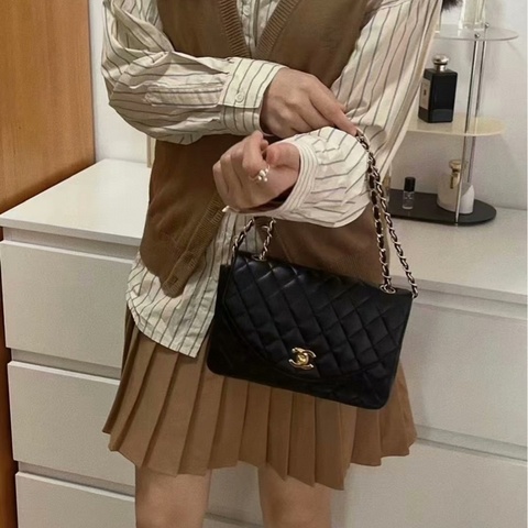 Chanel Vintage近新保存品黑金半月CF單肩包｜斜背包｜腋下包