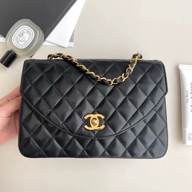【實用版方胖子😆不怕撞包❤️全網最低價！】Chanel Vintage近新保存品黑金半月CF單肩包｜斜背包｜腋下包-3