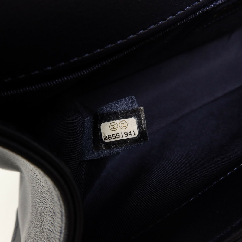 CHANEL 羊皮皮革Boy 25鏈帶肩背袋-6