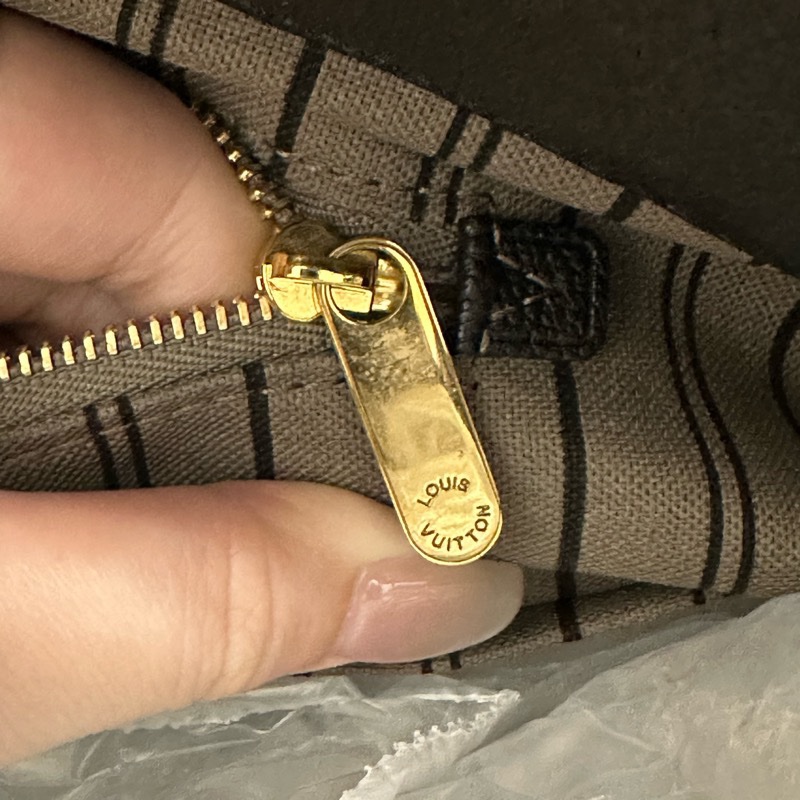 LV Artsy 全皮革手提肩背包-30