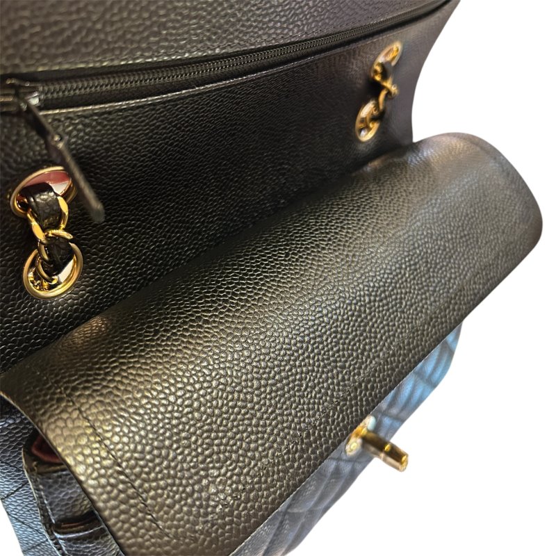 CHANEL黑色荔枝皮金扣肩背包-7