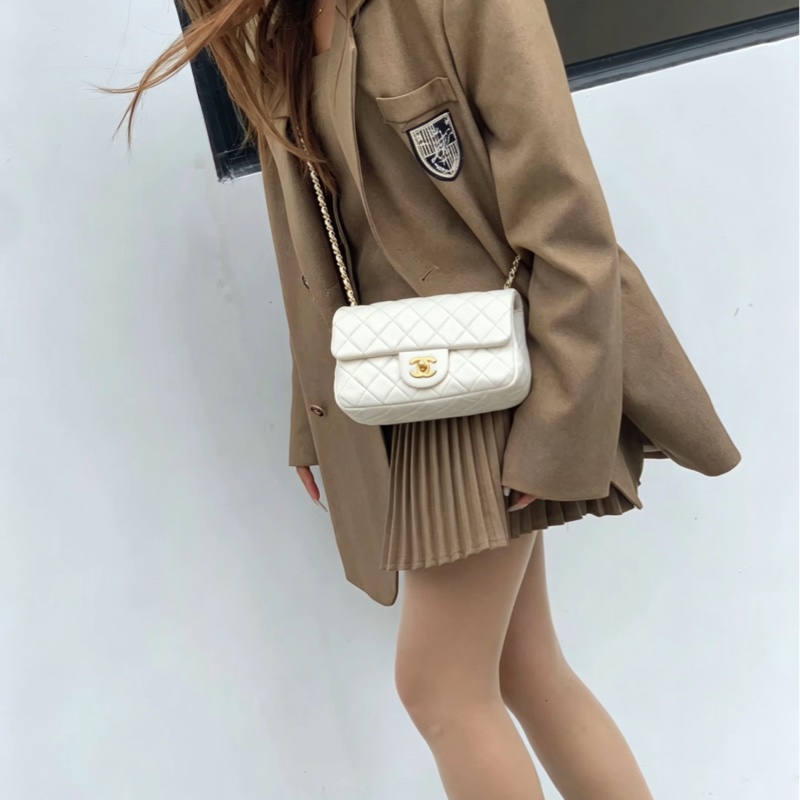 CHANEL香奈兒白色金球miniCF99新小香粉絲的夢中情包-25