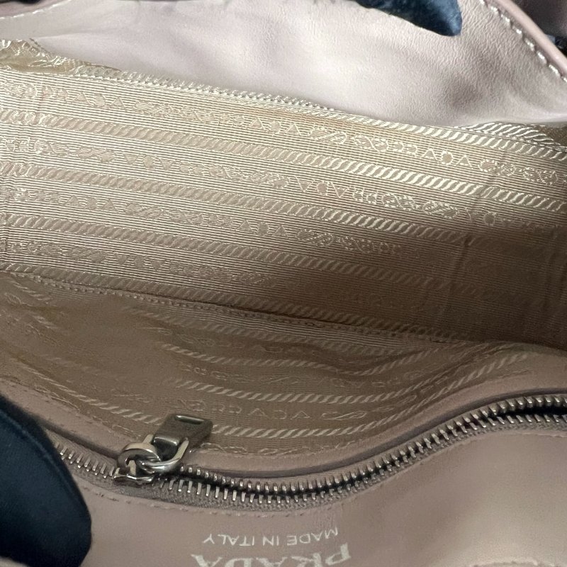 PRADA 1BH083 粉色銀扣相機包-5