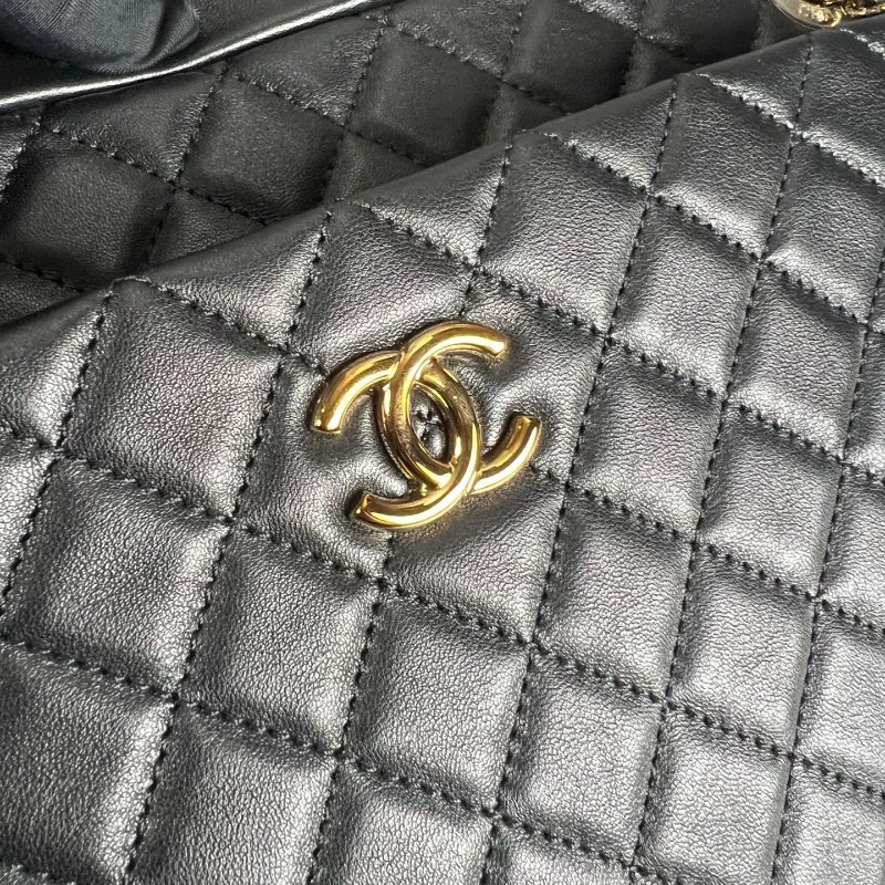 CHANEL 菱格肩背包牛皮黑 保卡款26開-9