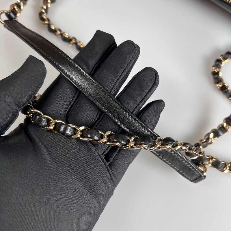 CHANEL 菱格肩背包牛皮黑 保卡款26開-14