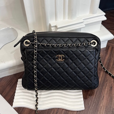 CHANEL 菱格肩背包牛皮黑 保卡款26開