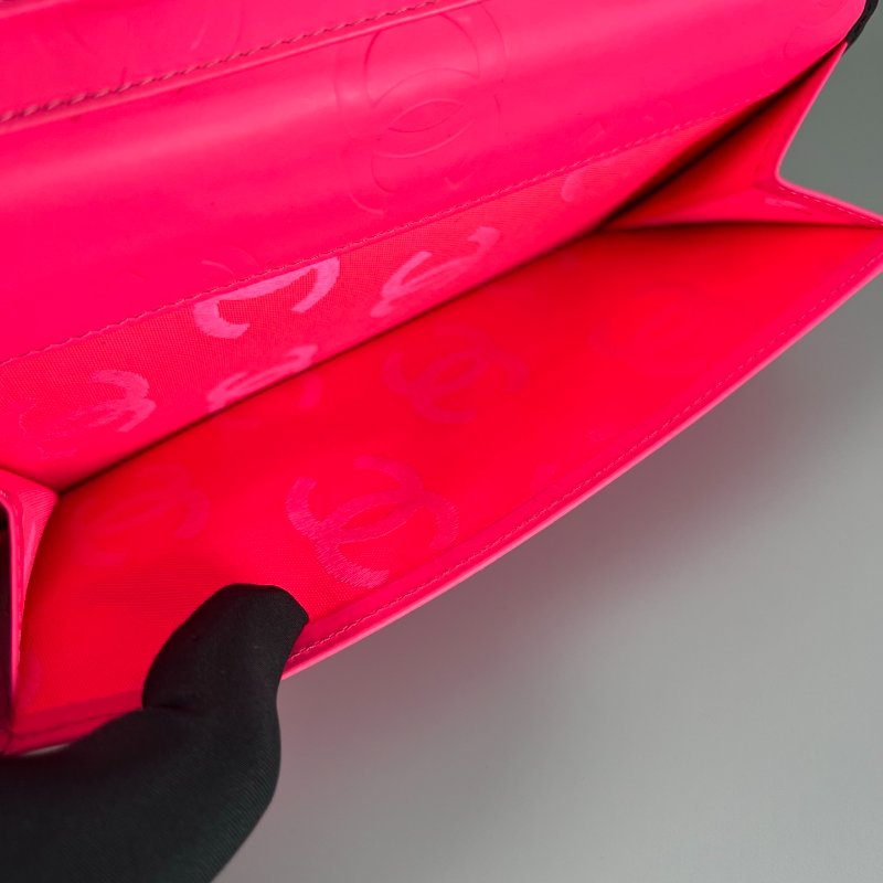 CHANEL 康朋扣式對開長夾 黑  17開-8