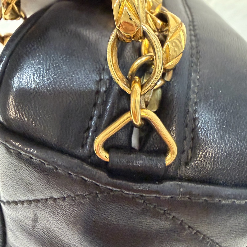 CHANEL 黑羊皮 金球 雕花鍊 流蘇 方包 相機包 斜背包 前口袋 老香 vintage-24