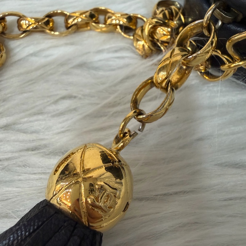 CHANEL 黑羊皮 金球 雕花鍊 流蘇 方包 相機包 斜背包 前口袋 老香 vintage-30