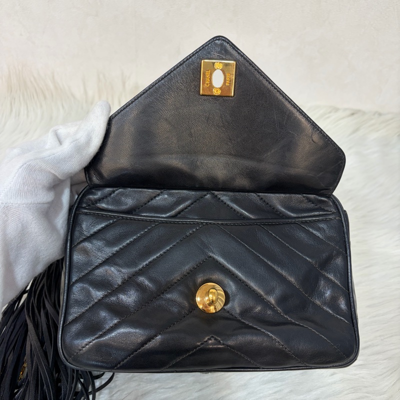 CHANEL 黑羊皮 金球 雕花鍊 流蘇 方包 相機包 斜背包 前口袋 老香 vintage-44