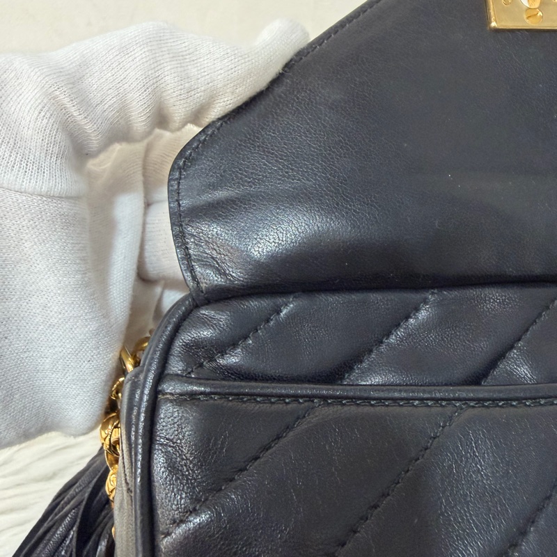 CHANEL 黑羊皮 金球 雕花鍊 流蘇 方包 相機包 斜背包 前口袋 老香 vintage-51