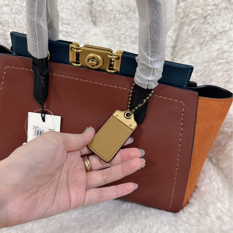 未使用coach troupe 拼接色手提肩背包（原價27800元）-24