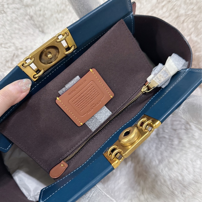 未使用coach troupe 拼接色手提肩背包（原價27800元）-31